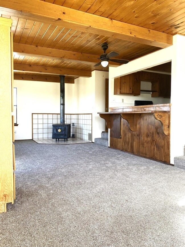Primary Photo - 88 Crestview Ln