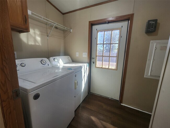 Building Photo - 21337 W Knox Dr