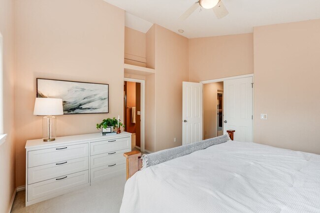 Building Photo - Beautiful 4 Bed, 3 Bath Rental Home in Bea...