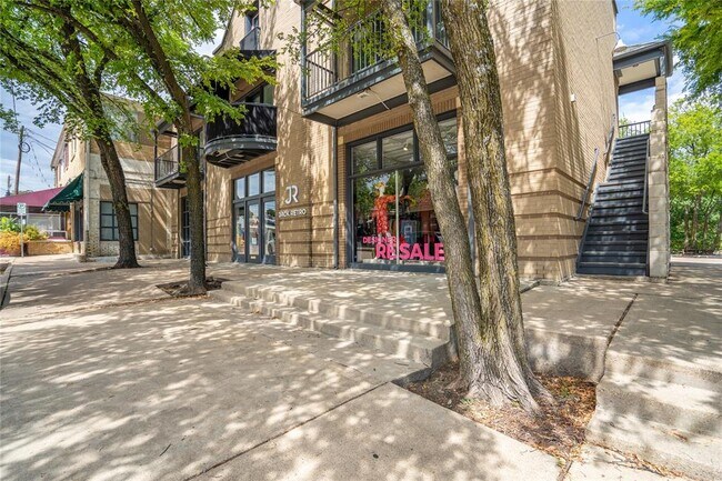 Building Photo - 2808 Greenville Ave