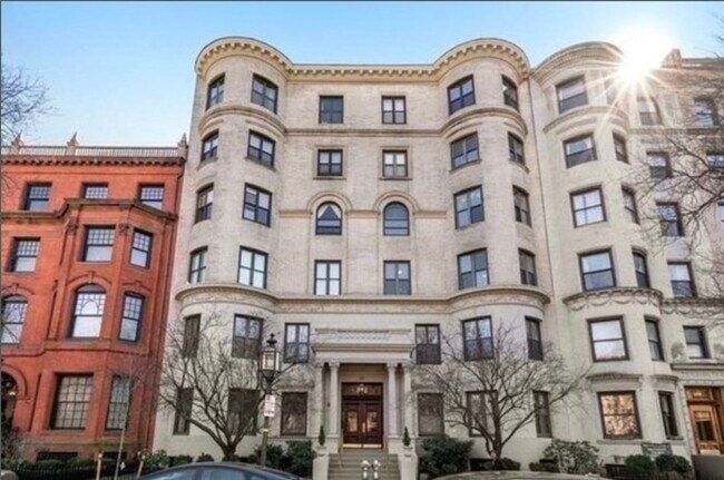 Building Photo - 382 Commonwealth Ave