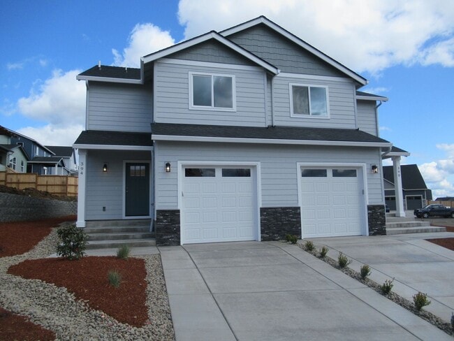 Primary Photo - Brand New 3 bedroom Duplex