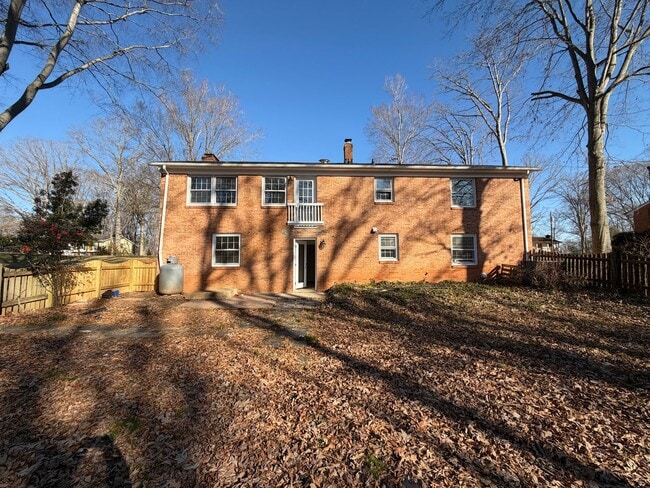 Building Photo - 415 Carrsbrook Dr