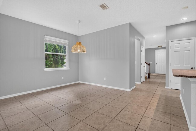 Building Photo - 13685 Goodson Pl