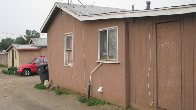 Building Photo - 5894 Crest Ave