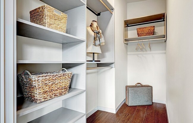 Building Photo - Capitol Hill 2 Bed 1.5 Bath Stunner Available!