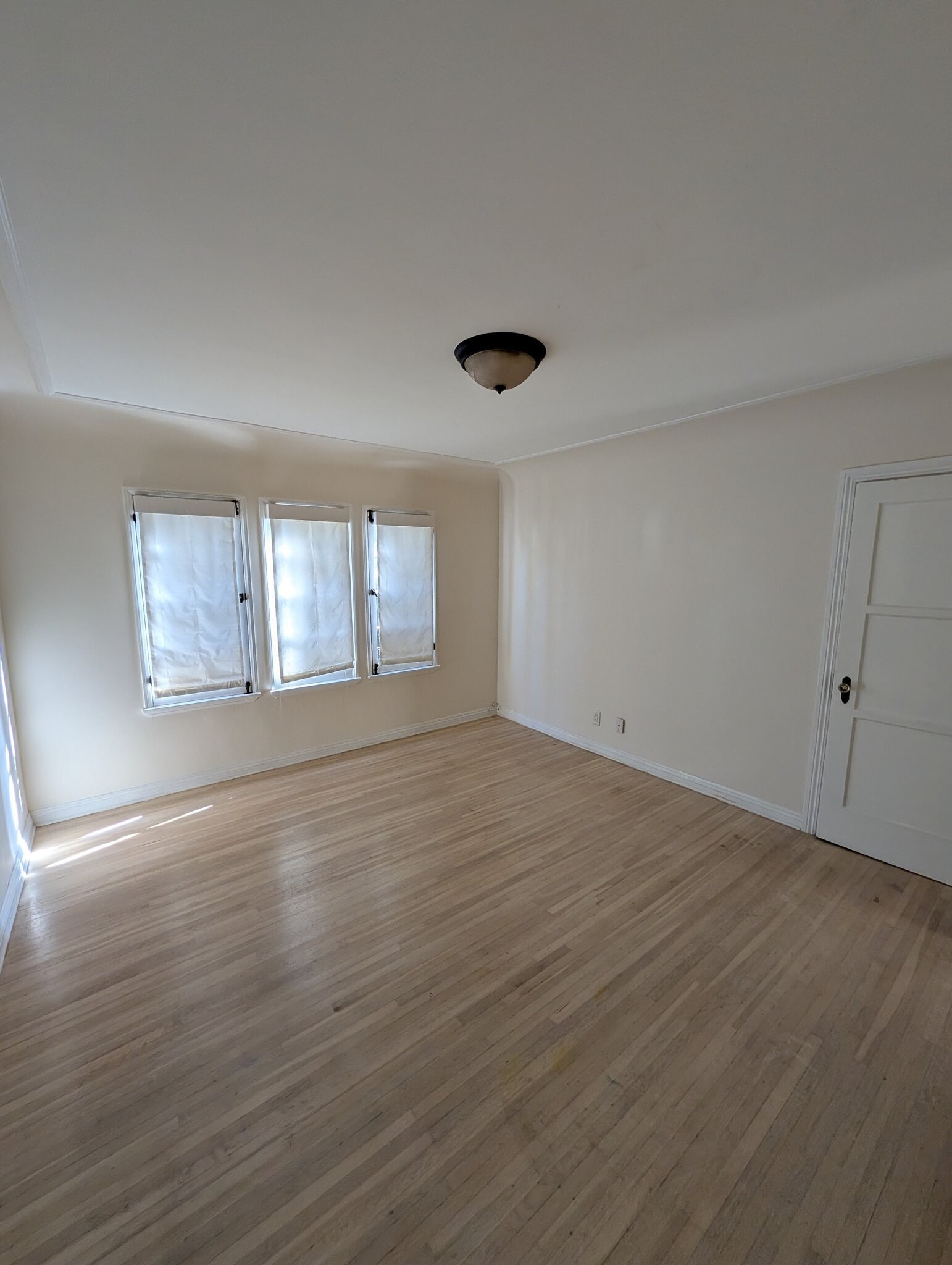Building Photo - 1123 S Crescent Heights Blvd