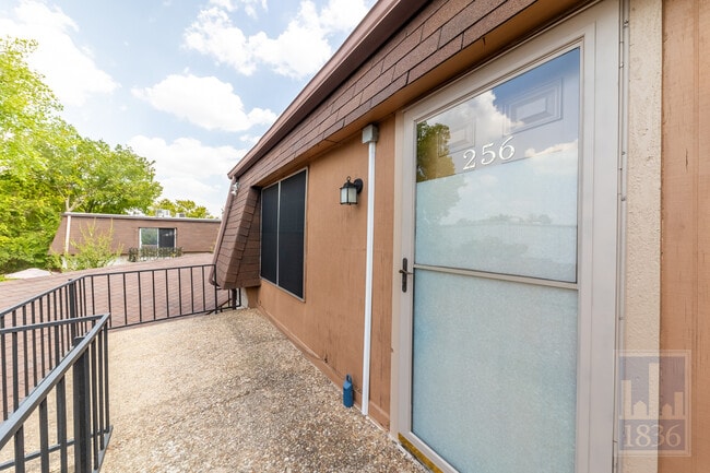 Building Photo - 7801 Shoal Creek Blvd