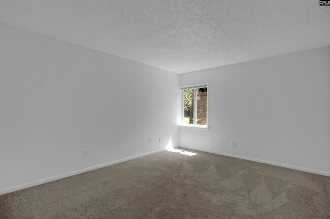 Building Photo - 301 Harbor Heights Dr