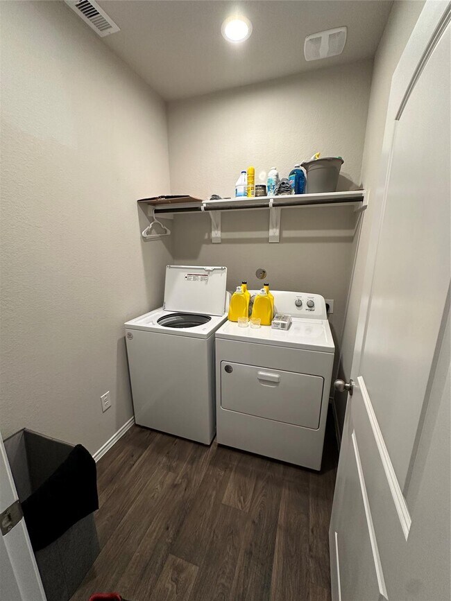 Building Photo - 12312 Trumpetfish Dr