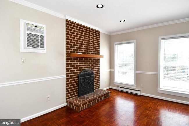 Building Photo - 2 E Federal St