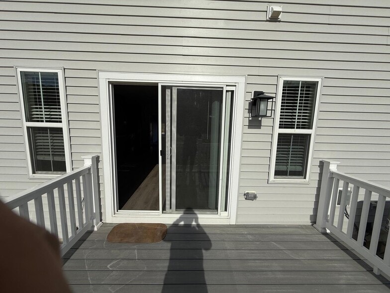 Deck - 3 Shamrock Cir