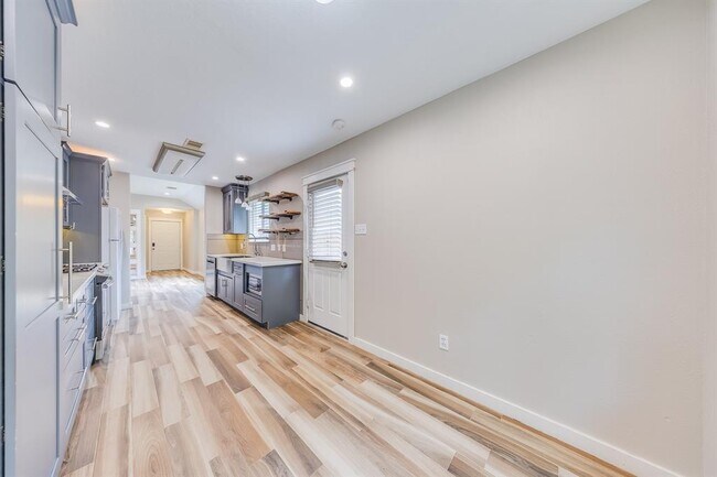 Building Photo - 2515 Cypress Island Dr