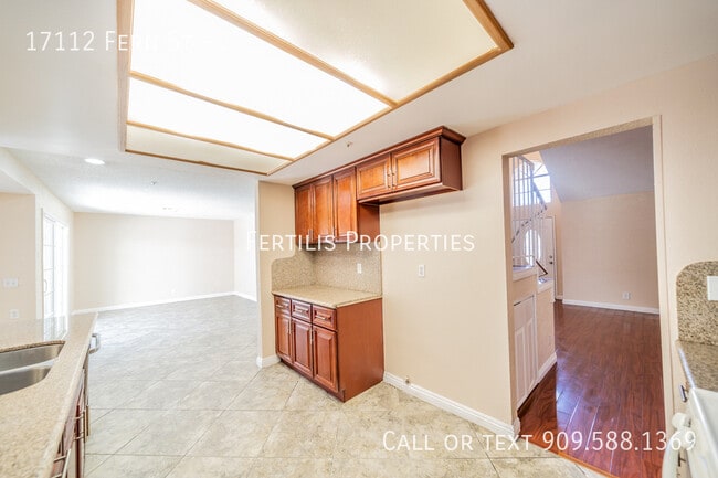 Building Photo - 17112 Fern St