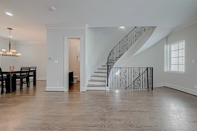 Building Photo - 5226 Kiam St