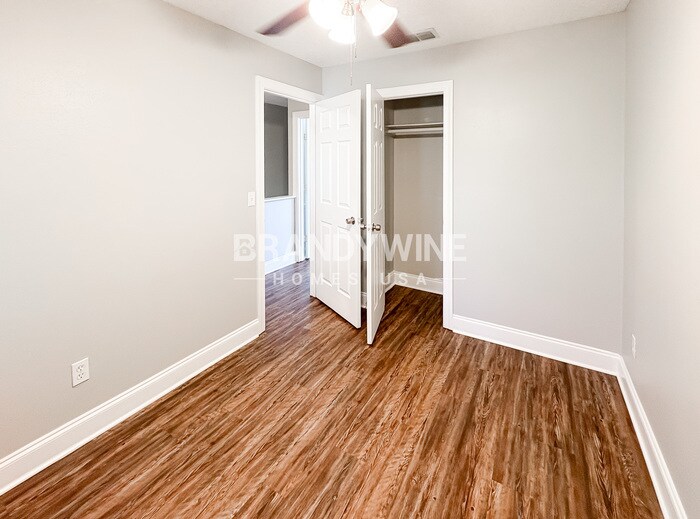 Building Photo - 12744 Serenade Cir S