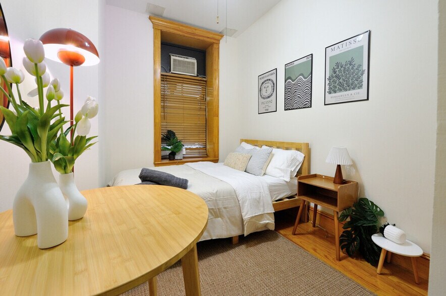 Building Photo - 301 E 63rd St