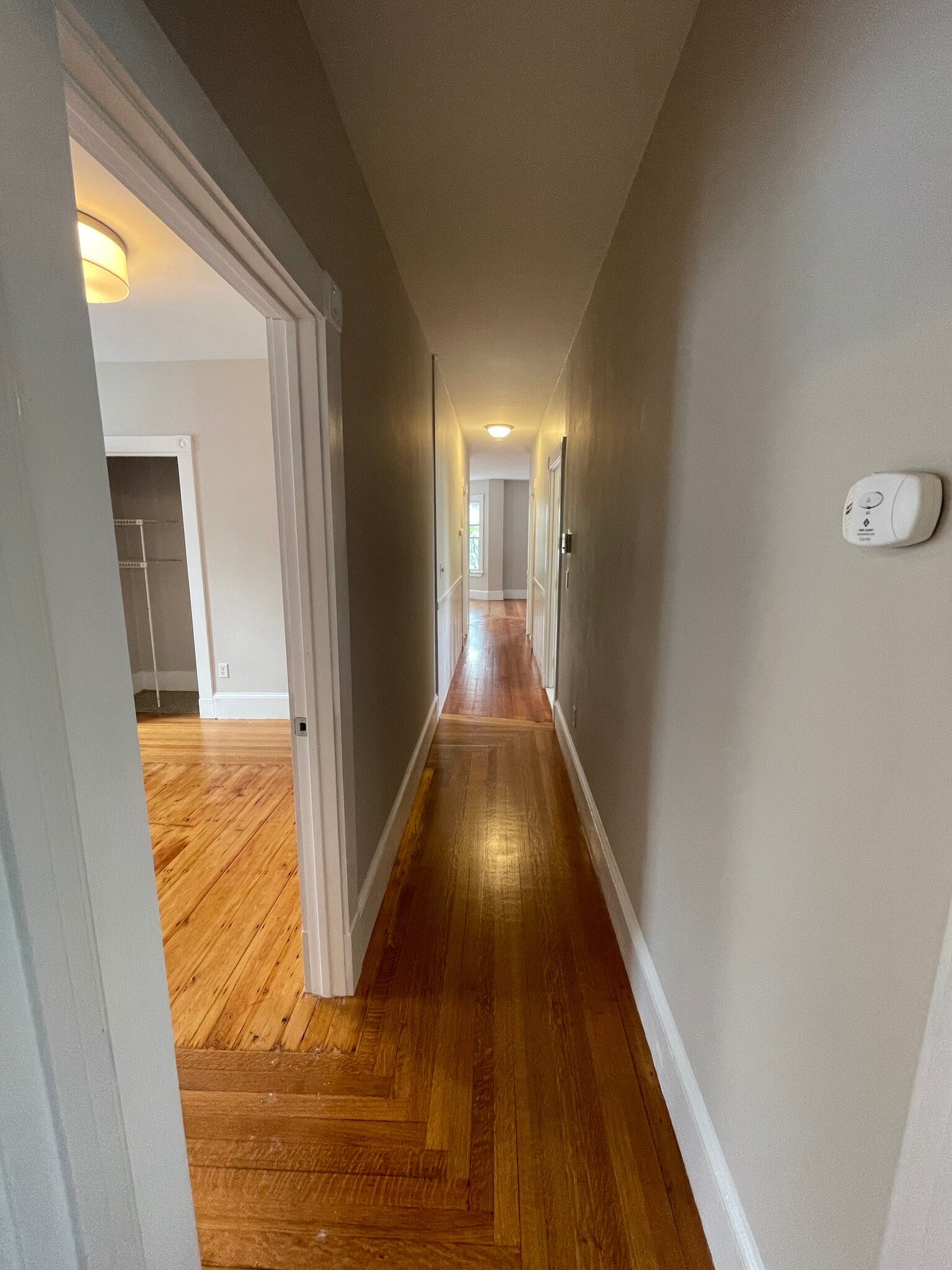 Building Photo - 27 Dix St