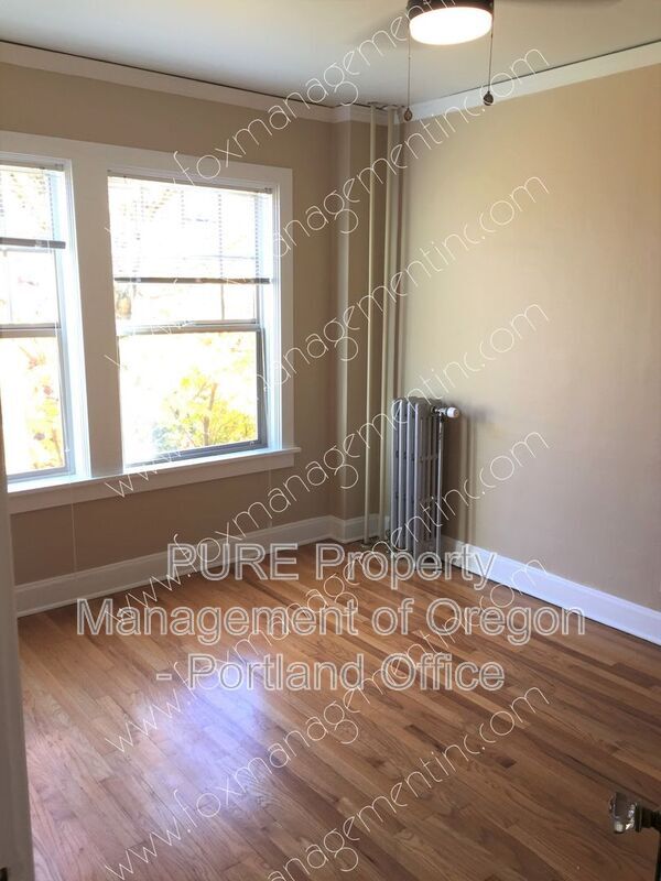 Building Photo - 709 SW 16th Ave