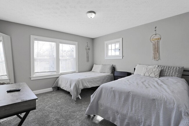 Building Photo - 1125 Wilson Ave