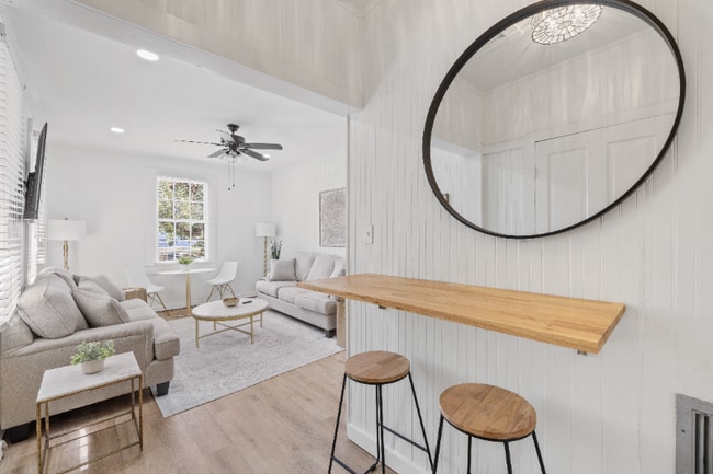 Building Photo - 311 Chatham St