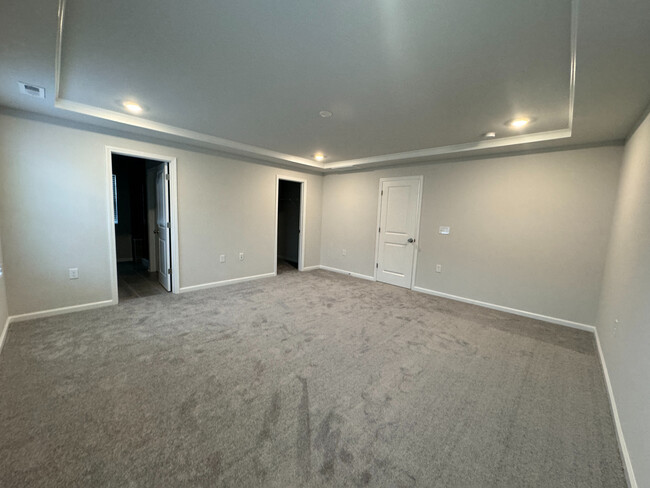 Building Photo - Room in Townhome on Tulip Bloom Ln