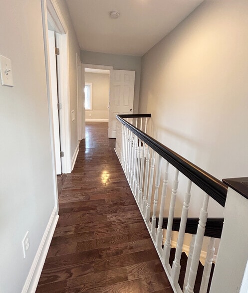 Building Photo - 157 E Duval St