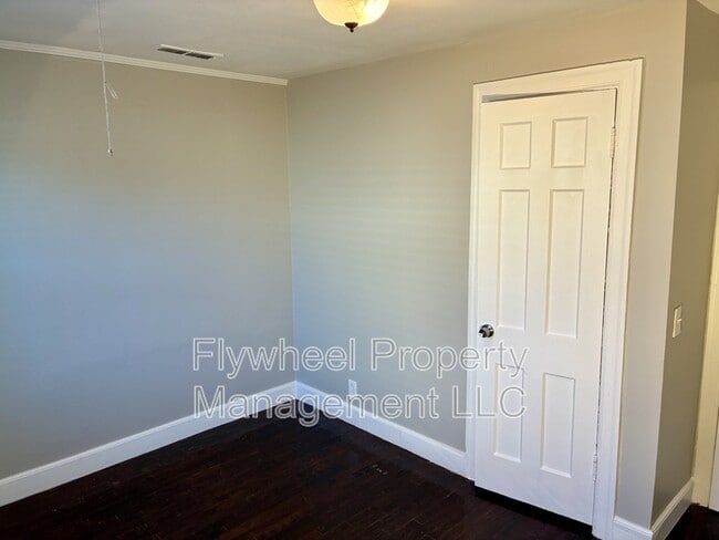 Building Photo - 81 Elberta St