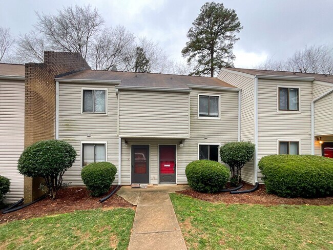 Primary Photo - COMING SOON! Charming 2-Bed, 1.5-Bath Retr...