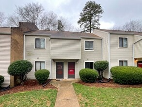 Building Photo - COMING SOON! Charming 2-Bed, 1.5-Bath Retr...