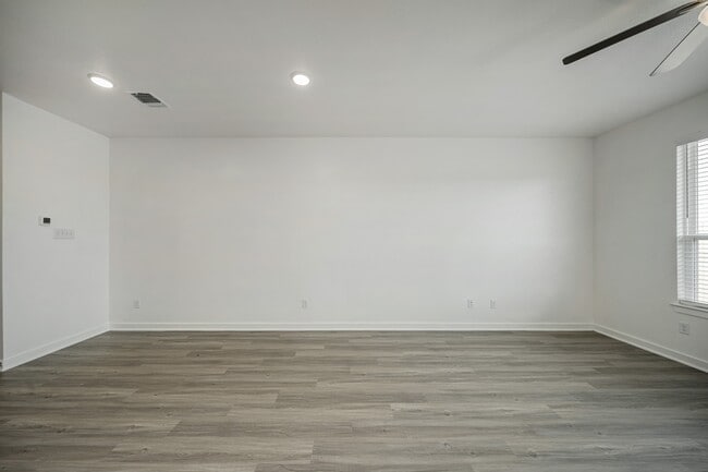 Building Photo - 8454 1st St