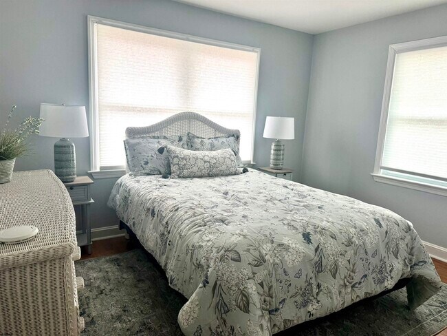 Building Photo - 117 N Wilson Ave