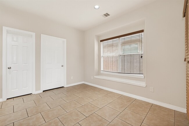 Building Photo - 24526 Avellino Ct