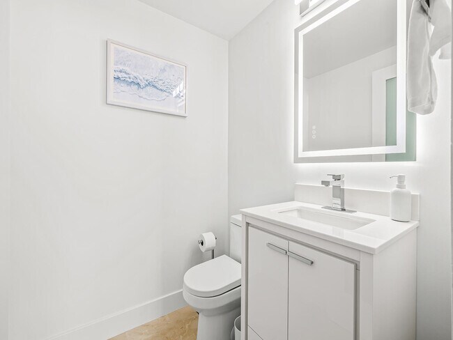 Building Photo - 6365 Collins Ave