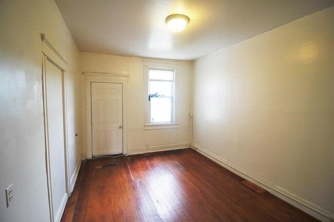 Building Photo - 2026/2027 JHU Off-Campus Awesome 6bd/3ba spacious and CAC! Available 6/15