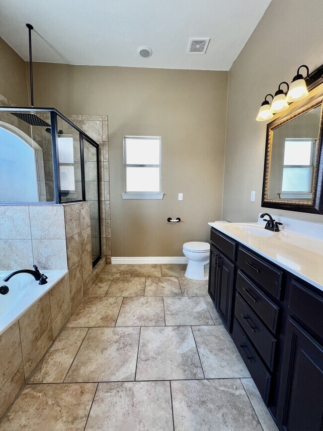 Building Photo - 3727 Grand Bahamas Dr