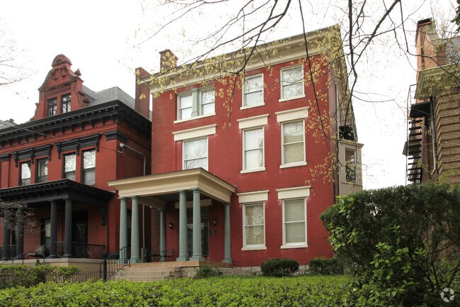 Building Photo - 430 W Ormsby Ave