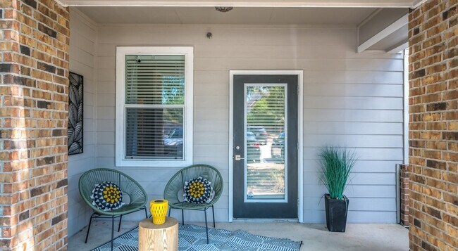 Building Photo - 529 Barker-Clodine Road Unit 19201