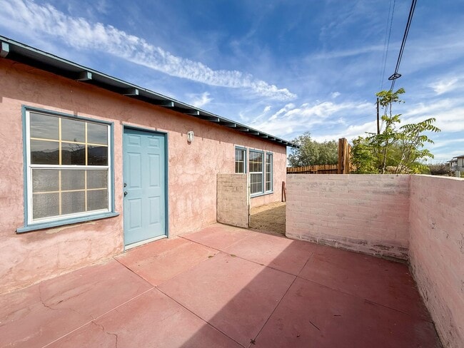 Building Photo - 29 Palms home in desired Indian Cove neighborhood