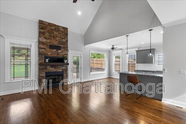 Building Photo - 8229 Pierpoint Dr