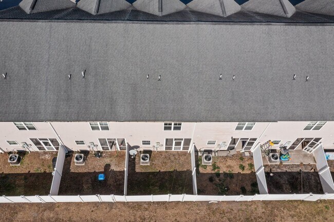 Building Photo - Welcome to Carolina Forest!