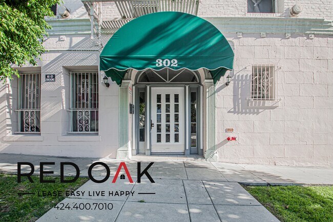 Building Photo - 302 Alexandria Ave