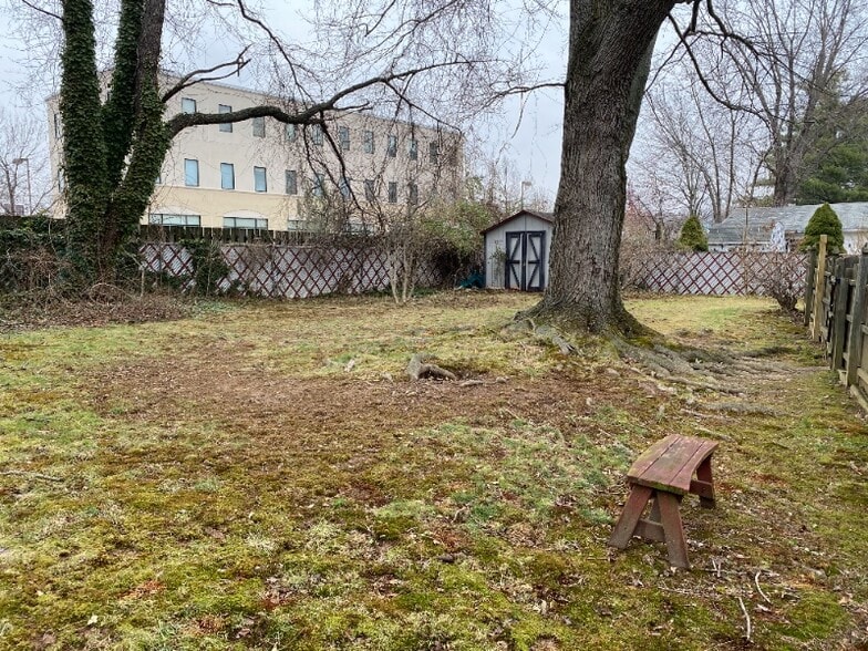 Building Photo - 47 Dixmont Ave