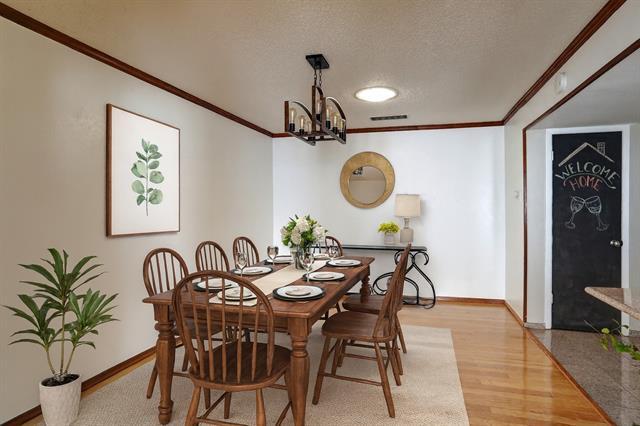 Building Photo - 2105 Wheaton Dr