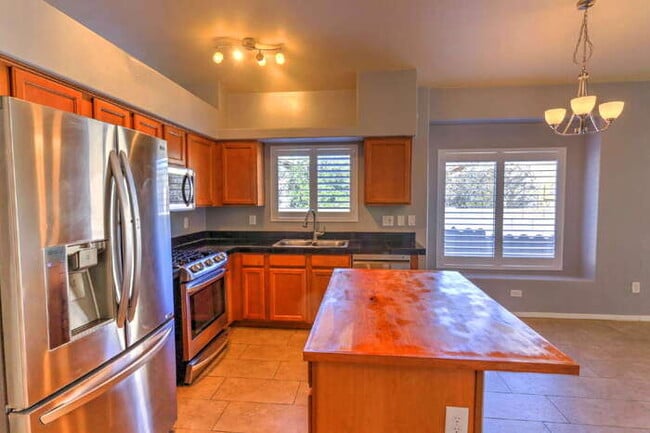 Building Photo - Rancho Sahuarita