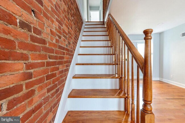 Building Photo - 3033 Coral St