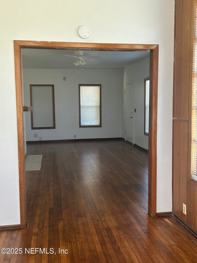 Building Photo - 5104 Palmer Ave