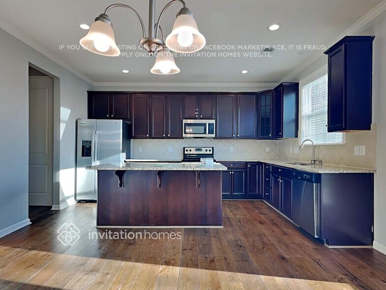 Building Photo - 10318 Blackstone Drive