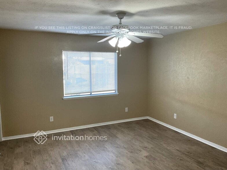 Building Photo - 625 Valley View Dr