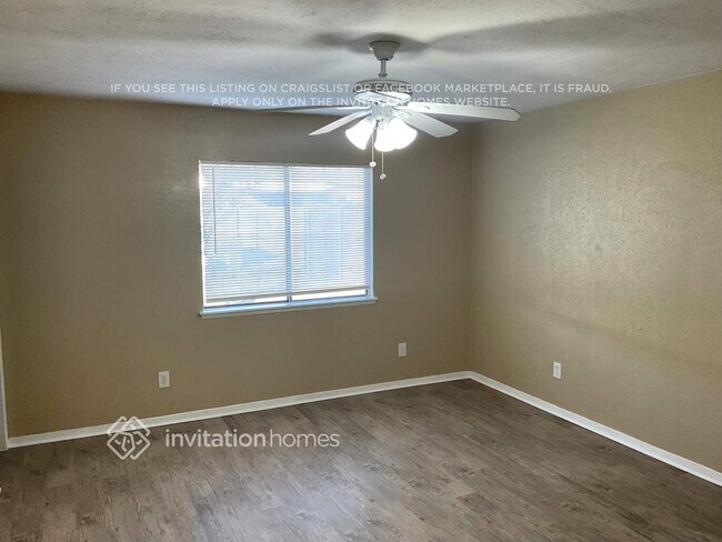 Building Photo - 625 Valley View Dr